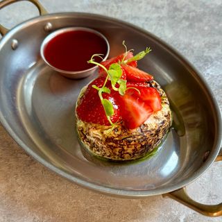 Камамбер запечений в печі