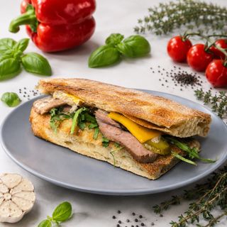 Фокача з яловичиною та трюфелем Айолі