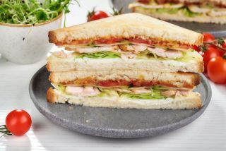 Сендвіч з індичкою та сиром Фета (210г)