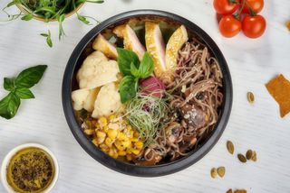 Боул №2 Гречана локшина Soba з курячим філе Sous Vide (300/30г)