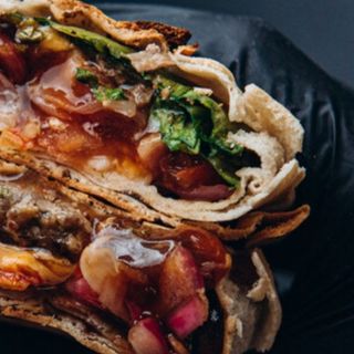 Бургер в лаваші з куркою