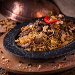 Плов з телятиною (350г) + айран (250 мл)