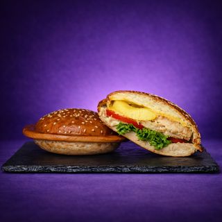 UFO burger Чікен ананас (330г)