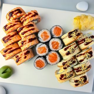 Сет-mini з лососем та вугром (810г)