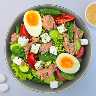 Салат із консервованим тунцем (460г)