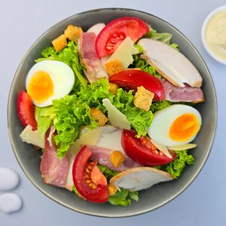 Салат Цезар з куркою (390г)