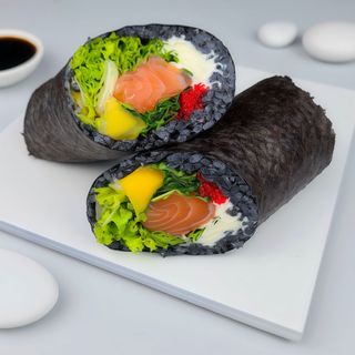 Суширіто Black з лососем та манго (370г)