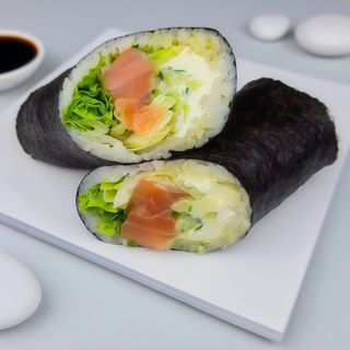 Суширіто з лососем слабосоленим (370г)