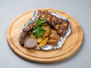  Ребра BBQ з картоплею (200/150/30г)