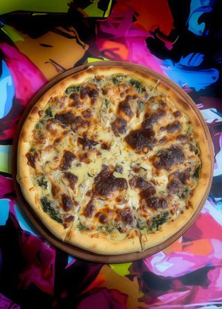 Піца зі шпинатом