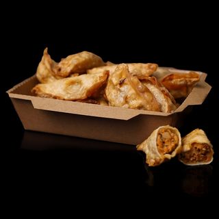 Гіози з кімчі та свининою. (8шт)