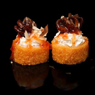 Теплий рол з восьминігом ВІП. (360г/8шт)