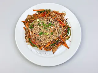 Фунчоза зі свининою (380г)