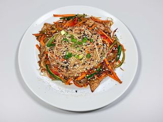 Фунчоза з куркою (380г)