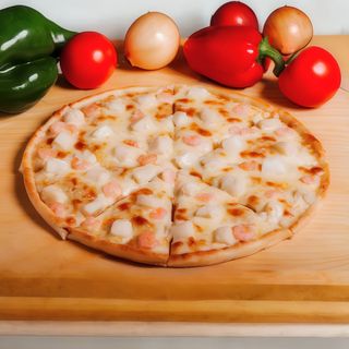 Піца з креветками і лососем під вершковим соусом 42