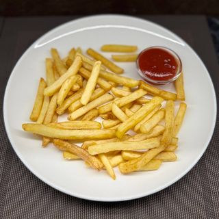 Картопля фрі (150/30г)