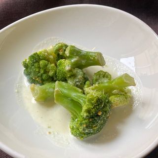 Броколі у вершковому соусі (200г)