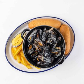 Казанок мідій для компанії у соусі Дорблю (900г)