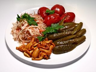 Таріль різносолів (500г)