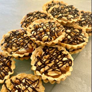 Тарталетка з арахісом та солоною карамеллю (50г)