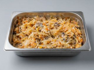 Капуста тушена з грибами (200г)