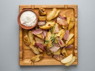 Картопля на мангалі з беконом (300) 