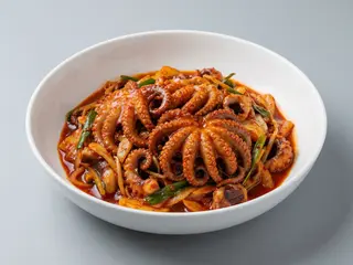  Удон з восьминогами та овочами