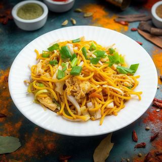 Удон з куркою тандурі (330г)