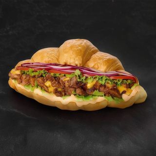 Круасан BBQ pork&cheese (280г)