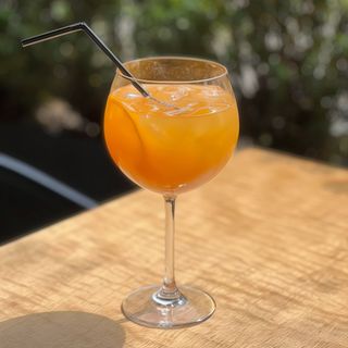 Персикова сангрія WHITE WINE