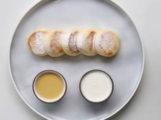 Сирники з манговим кремом