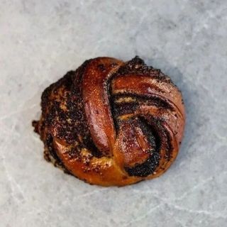 Булочка макова