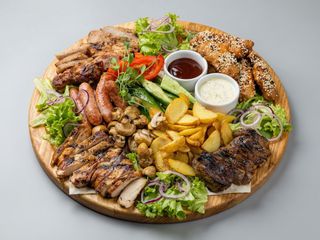 М'ясна дошка для великої компанії (1500/40/40г)