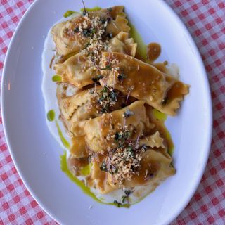 Равіолі зі свининою та грибами