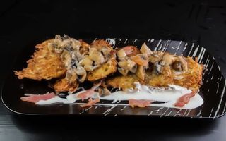 Брамбораки з грибним соусом (деруни) (390г)