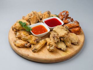 Велика дошка крилець фрі (900/100г)