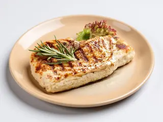 Стейк із курятини з овочами гриль (250/250г)