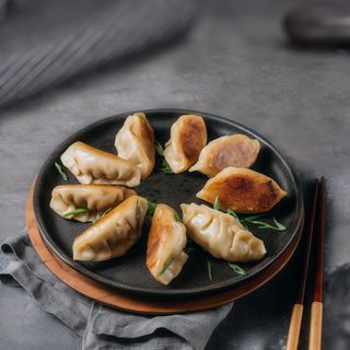 Гіоза з куркою (9шт)