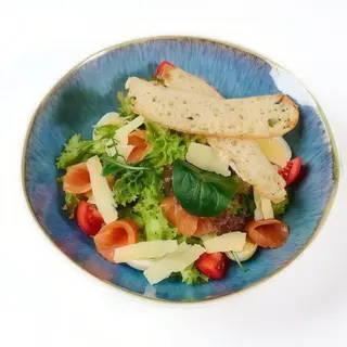 Салат Цезар з лососем (250г)