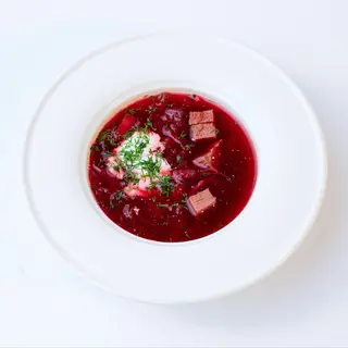 Борщ з телятиною (250/20/20г)
