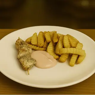 Картопля фрі з шашличком курячим (300г)