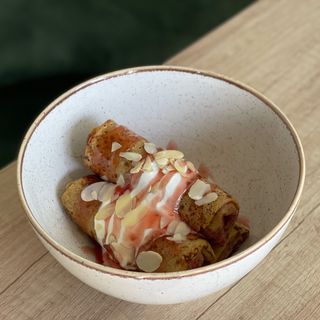 Млинці з вишнею