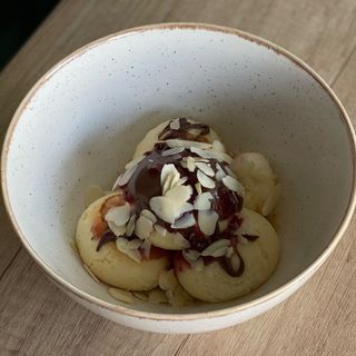 Сирники з Nutella та малиною