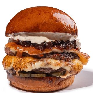 Дабл зі смаженим сиром та трюфельним соусом