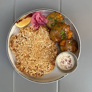 Шніцель з картоплею 