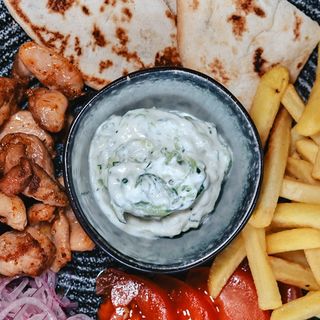 Гірос з куркою	(320 г)