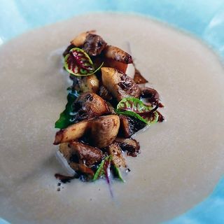 Крем-суп із лісовими грибами та трюфелем (300 г)