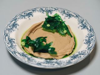 Паштет із курчати з трюфелем та сирно-базиліковим кремом (200 г)