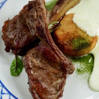 Каре теляти з картопляним пюре (350 г)