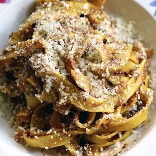 Фетучіні з м'ясним рагу (280 г)